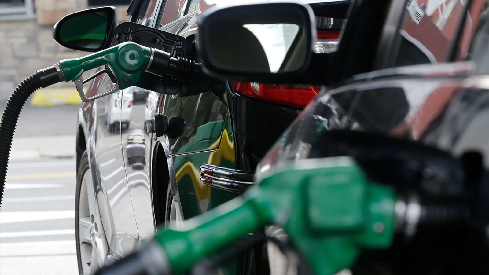 تعبئة بنزين